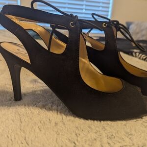 Unisa peep toe heels